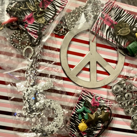 NWT 7 Piece Jewelry Lot 🦋 - Picture 8 of 8